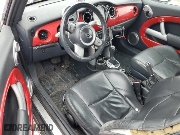 2005 MINI Convertible with VIN WMWRF33575TG12426, listed as a Copart auction lot 44856745 with Not provided miles and Clean title. Bid and sale history available at DreamBid. Image 8.
