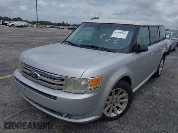 2010 Ford Flex SEL z VIN 2FMGK5CC6ABA82100, wystawiony jako IAAI lot #41960218 z przebiegiem 198 328 mil mil oraz . Historia ofert i sprzedaży dostępna na DreamBid. Obrazek 6.