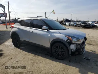2019 Nissan Kicks SV with VIN 3N1CP5CU7KL535405, listed as a Copart auction lot 45935695 with 96,681 mi miles and Salvage Title. Bid and sale history available at DreamBid. Image 4.