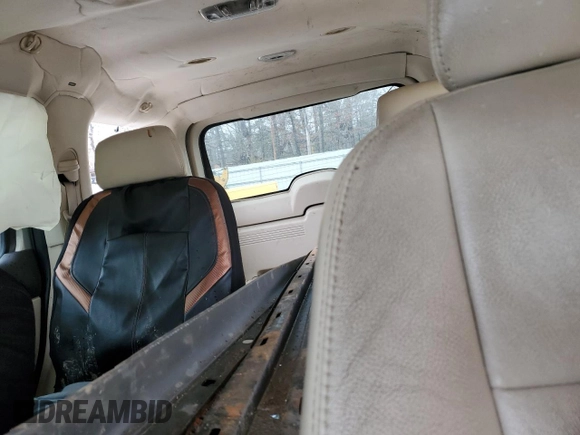 2003 Lincoln Aviator Luxury z VIN 5LMEU68H03ZJ46382, wystawiony jako Copart lot #45201115 z przebiegiem 274 856 mil mil oraz Szkoda całkowita • Salvage title. Historia ofert i sprzedaży dostępna na DreamBid. Obrazek 10.