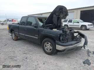 2002 Chevrolet Silverado 1500 LS with VIN 2GCEC19T121417280, listed as a IAAI auction lot 40844592 with 188,469 mi miles. Bid and sale history available at carsss.com. Image 1.