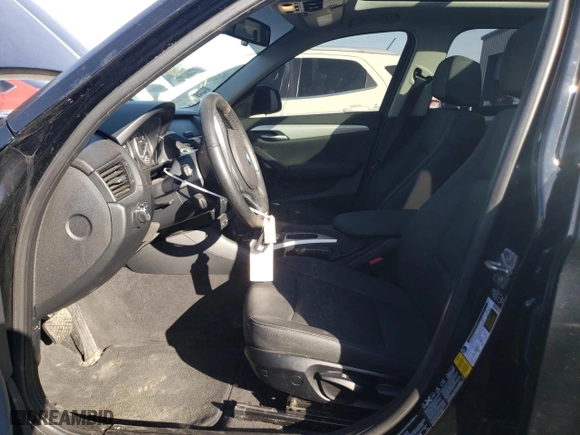 2014 BMW X1 xDrive28i with VIN WBAVL1C59EVY19932, listed as a Copart auction lot 48529275 with 132,229 mi miles and Salvage Title. Bid and sale history available at carsss.com. Image 7.