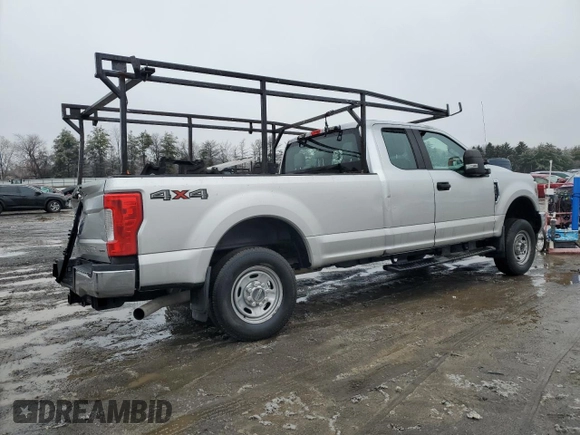 2019 Ford F-250 XL z VIN 1FT7X2B61KEF55620, wystawiony jako Copart lot #44321215 z przebiegiem 105 823 mil mil oraz Szkoda całkowita • Salvage title. Historia ofert i sprzedaży dostępna na DreamBid. Obrazek 3.