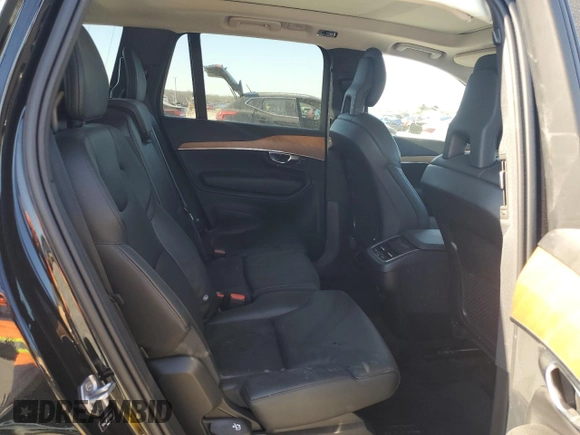2021 Volvo XC90 Momentum with VIN YV4A22PK3M1717801, listed as a Copart auction lot 88408865 with 35,414 mi miles and Clean title. Bid and sale history available at DreamBid. Image 12.