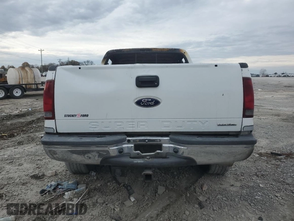 2003 Ford Super Duty F-250 XL with VIN 1FTNW20F53EA73053, listed as a Copart auction lot 82492454 with 0 mi miles and Non Repairable. Bid and sale history available at carsss.com. Image 6.
