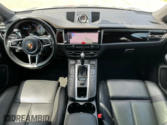 2020 Porsche Macan S z VIN WP1AB2A5XLLB30924, wystawiony jako Copart lot #65277395 z przebiegiem 67 298 mil mil oraz Czysty tytuł • Clean title. Historia ofert i sprzedaży dostępna na DreamBid. Obrazek 9.