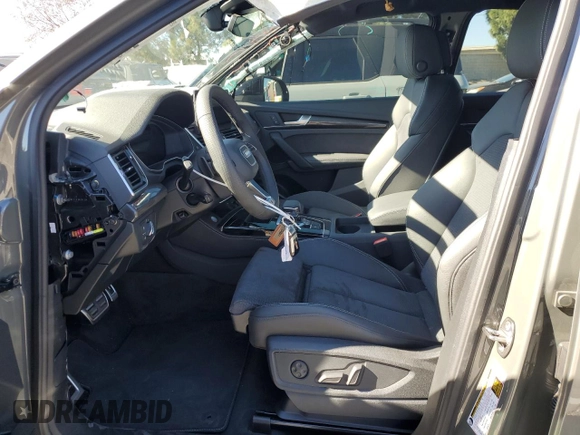 2025 Audi SQ5 Premium Plus with VIN WA1B4AFY6S2036938, listed as a Copart auction lot 88290625 with 449 mi miles and Salvage Title. Bid and sale history available at DreamBid. Image 7.