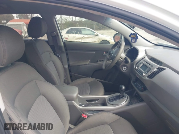 2016 Kia Sportage LX with VIN KNDPB3AC2G7823758, listed as a IAAI auction lot 41690714 with 151,687 mi miles. Bid and sale history available at carsss.com. Image 5.