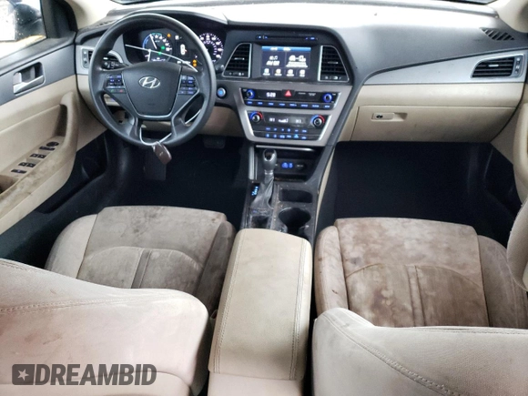 2017 Hyundai Sonata Hybrid SE with VIN KMHE24L16HA050088, listed as a Copart auction lot 39151904 with 118,004 mi miles. Bid and sale history available at carsss.com. Image 8.