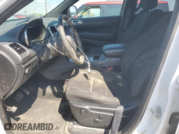 2020 Jeep Grand Cherokee Laredo E z VIN 1C4RJFAGXLC327107, wystawiony jako Copart lot #57259795 z przebiegiem 27 217 mil mil oraz Szkoda całkowita • Salvage title. Historia ofert i sprzedaży dostępna na DreamBid. Obrazek 7.