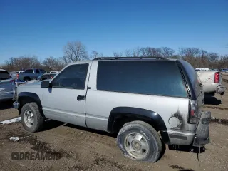1993 GMC Yukon with VIN 1GKEK18K3PJ741909, listed as a Copart auction lot 46118535 with 241,936 mi miles and Clean Title. Bid and sale history available at carsss.com. Image 2.