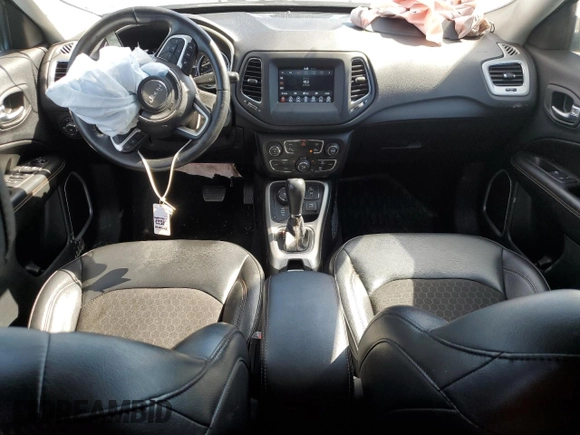 2020 Jeep Compass Latitude with VIN 3C4NJDBB6LT228908, listed as a Copart auction lot 59575014 with 55,618 mi miles and Salvage Title. Bid and sale history available at DreamBid. Image 8.
