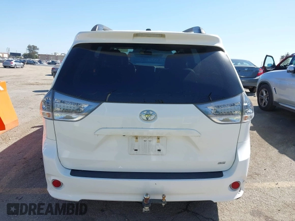 2016 Toyota Sienna SE с VIN 5TDXK3DC0GS702003, выставлен на аукционе IAAI как лот 41957604 с пробегом 41 409 миль миль и . История ставок и продаж доступна на DreamBid. Изображение 17.