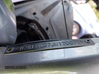 2018 Jeep Wrangler Unlimited Sport S с VIN 1C4HJXDG7JW170077, выставлен на аукционе IAAI как лот 42019911 с пробегом Не указан миль и . История ставок и продаж доступна на DreamBid. Изображение 9.
