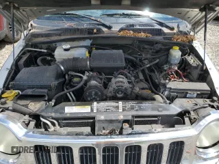 2002 Jeep Liberty Limited with VIN 1J8GL58K52W347390, listed as a Copart auction lot 55655815 with 192,318 mi miles and Clean Title. Bid and sale history available at carsss.com. Image 11.