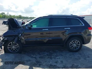 2017 Jeep Grand Cherokee Limited z VIN 1C4RJEBG2HC685835, wystawiony jako IAAI lot #42484718 z przebiegiem 72 095 mil mil oraz . Historia ofert i sprzedaży dostępna na DreamBid. Obrazek 14.
