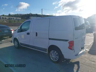 2015 Nissan NV200 SV with VIN 3N6CM0KN3FK733653, listed as a IAAI auction lot 41939309 with 125,032 mi miles. Bid and sale history available at carsss.com. Image 3.
