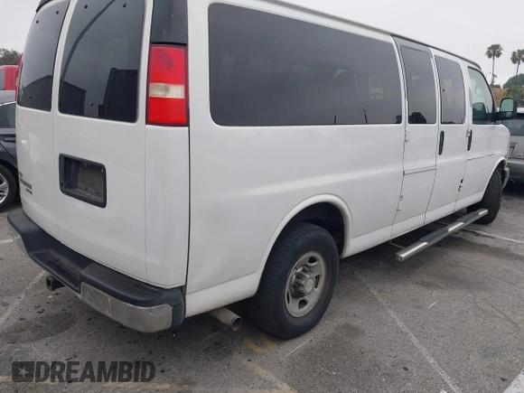 2010 Chevrolet Express Passenger LT with VIN 1GA2G1DG1A1105460, listed as a IAAI auction lot 42183627 with 165,692 mi miles and . Bid and sale history available at DreamBid. Image 4.