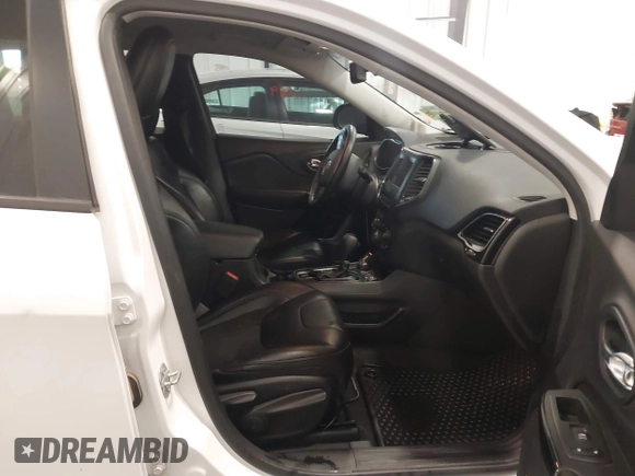 2019 Jeep Cherokee Latitude Plus with VIN 1C4PJMLB2KD294626, listed as a IAAI auction lot 41371149 with 171,244 mi miles and . Bid and sale history available at DreamBid. Image 5.