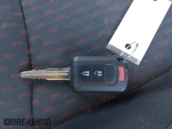 2018 Mitsubishi Outlander ES z VIN JA4AP3AU6JU006098, wystawiony jako IAAI lot #41084879 z przebiegiem 81 205 mil mil oraz . Historia ofert i sprzedaży dostępna na DreamBid. Obrazek 11.