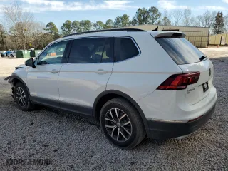 2020 Volkswagen Tiguan SE with VIN 3VV3B7AX3LM144530, listed as a Copart auction lot 46449705 with 33,487 mi miles and Salvage Title. Bid and sale history available at carsss.com. Image 2.
