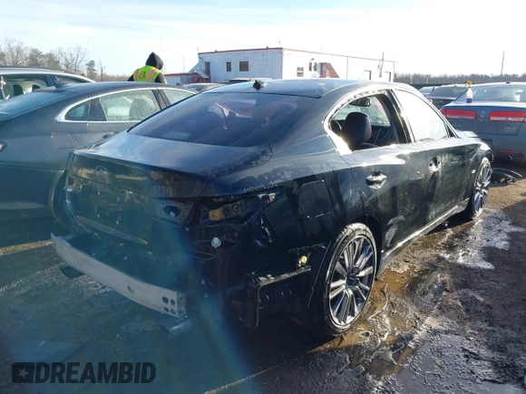 2018 Infiniti Q50 3.0t SPORT with VIN JN1EV7AR4JM432732, listed as a IAAI auction lot 41405057 with 132,046 mi miles. Bid and sale history available at carsss.com. Image 4.