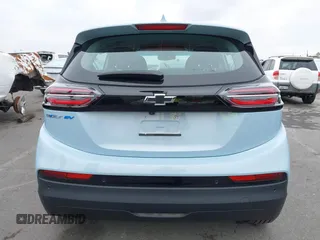 2023 Chevrolet Bolt EV 2LT z VIN 1G1FX6S01P4153634, wystawiony jako IAAI lot #42093390 z przebiegiem 8063 mil mil oraz . Historia ofert i sprzedaży dostępna na DreamBid. Obrazek 16.