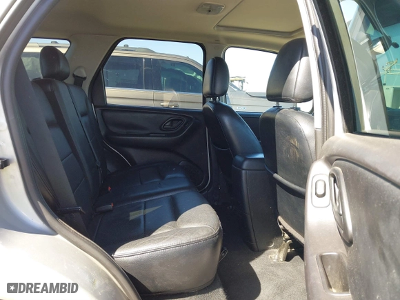 2005 Ford Escape Limited with VIN 1FMCU94145KA63604, listed as a IAAI auction lot 41825343 with 179,263 mi miles. Bid and sale history available at carsss.com. Image 8.