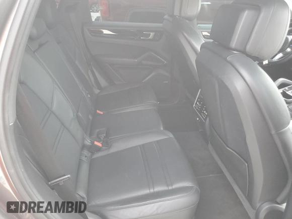 2021 Porsche Cayenne z VIN WP1AA2AY2MDA07577, wystawiony jako Copart lot #54489445 z przebiegiem 35 810 mil mil oraz Szkoda całkowita • Salvage title. Historia ofert i sprzedaży dostępna na DreamBid. Obrazek 11.