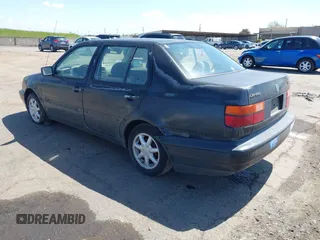 1998 Volkswagen Jetta с VIN 3VWSB81H9WM116760, выставлен на аукционе IAAI как лот 41919493 с пробегом 262 461 миль миль и . История ставок и продаж доступна на DreamBid. Изображение 3.