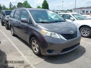 2011 Toyota Sienna LE AAS with VIN 5TDKK3DC1BS164723, listed as a IAAI auction lot 42145480 with 220,349 mi miles. Bid and sale history available at carsss.com. Image 1.