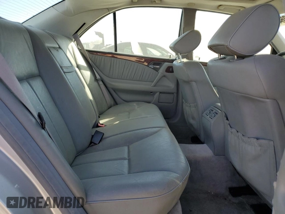 1999 Mercedes-Benz E-Class with VIN WDBJF82H3XX025477, listed as a Copart auction lot 78813364 with 235,541 mi miles and Salvage Title. Bid and sale history available at carsss.com. Image 10.