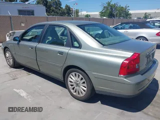 2006 Volvo S80 z VIN YV1TS592061446901, wystawiony jako IAAI lot #42310273 z przebiegiem 52 079 mil mil oraz . Historia ofert i sprzedaży dostępna na DreamBid. Obrazek 3.