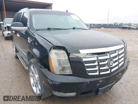 2010 Cadillac Escalade z VIN 1GYUKAEF7AR114664, wystawiony jako IAAI lot #41960278 z przebiegiem 138 327 mil mil oraz . Historia ofert i sprzedaży dostępna na DreamBid. Obrazek 1.