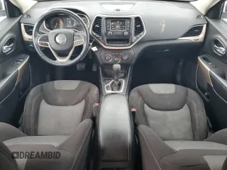 2017 Jeep Cherokee Sport z VIN 1C4PJLAS1HW667195, wystawiony jako Copart lot #42612245 z przebiegiem 129 108 mil mil oraz Szkoda całkowita • Salvage title. Historia ofert i sprzedaży dostępna na DreamBid. Obrazek 8.
