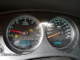 2008 GMC Sierra Denali z VIN 2GTEK638281248433, wystawiony jako Copart lot #79212524 z przebiegiem 218 840 mil mil oraz Szkody całkowita. Historia ofert i sprzedaży dostępna na DreamBid. Obrazek 9.