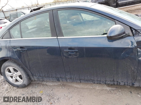 2014 Chevrolet Cruze 1LT with VIN 1G1PC5SB7E7460779, listed as a IAAI auction lot 41910952 with 76,539 mi miles and . Bid and sale history available at DreamBid. Image 13.