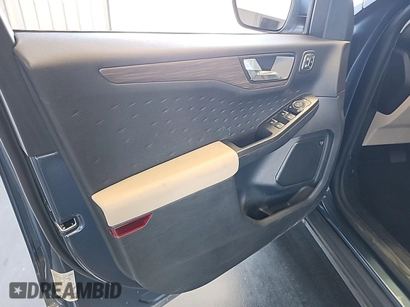 2020 Ford Escape Titanium Hybrid with VIN 1FMCU0DZ8LUB85059, listed as a IAAI auction lot 42415322 with 29,197 mi miles and . Bid and sale history available at DreamBid. Image 1.