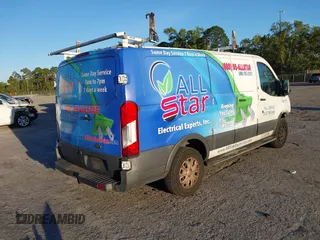 2016 Ford Transit Cargo z VIN 1FTYR1ZM5GKA69902, wystawiony jako IAAI lot #41706401 z przebiegiem 179 319 mil mil oraz . Historia ofert i sprzedaży dostępna na DreamBid. Obrazek 4.