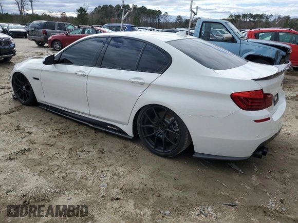 2015 BMW 5 Series 550i z VIN WBAKN9C55FD682331, wystawiony jako Copart lot #47356725 z przebiegiem 80 741 mil mil oraz Szkoda całkowita • Salvage title. Historia ofert i sprzedaży dostępna na DreamBid. Obrazek 2.