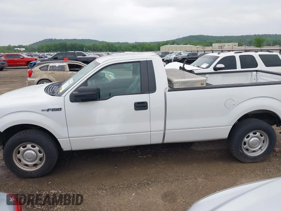 2014 Ford F-150 XL z VIN 1FTMF1CM9EKE34269, wystawiony jako IAAI lot #42240264 z przebiegiem 91 743 mil mil oraz . Historia ofert i sprzedaży dostępna na DreamBid. Obrazek 14.