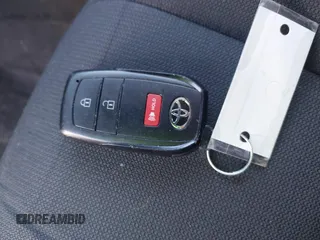 2023 Toyota Corolla Cross LE z VIN 7MUBAAAG4PV069536, wystawiony jako IAAI lot #41808142 z przebiegiem 49 109 mil mil oraz . Historia ofert i sprzedaży dostępna na DreamBid. Obrazek 11.