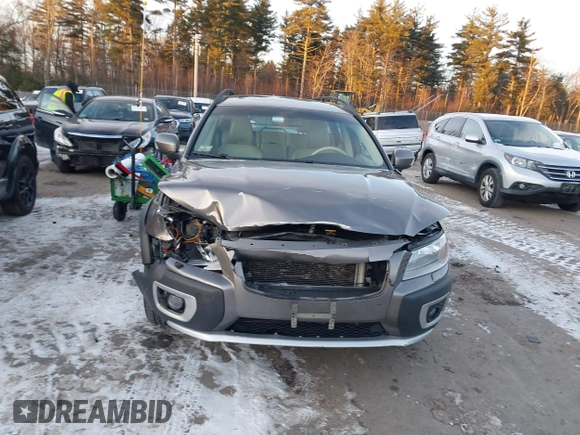 2011 Volvo XC70 3.2L z VIN YV4940BZ8B1115060, wystawiony jako IAAI lot #41156698 z przebiegiem 196 913 mil mil oraz . Historia ofert i sprzedaży dostępna na DreamBid. Obrazek 13.