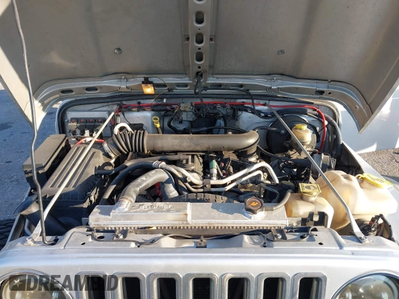 2005 Jeep Wrangler Unlimited with VIN 1J4FA44S65P335444, listed as a IAAI auction lot 41731093 with 143,918 mi miles. Bid and sale history available at carsss.com. Image 10.