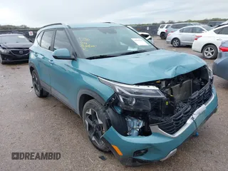 2024 Kia Seltos EX z VIN KNDER2AA5R7473573, wystawiony jako IAAI lot #41906243 z przebiegiem 39 672 mil mil oraz . Historia ofert i sprzedaży dostępna na DreamBid. Obrazek 1.