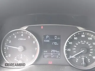 2017 Hyundai Elantra SE z VIN 5NPD84LF9HH097165, wystawiony jako IAAI lot #42066690 z przebiegiem 147 112 mil mil oraz . Historia ofert i sprzedaży dostępna na DreamBid. Obrazek 15.