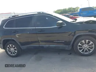 2019 Jeep Cherokee Latitude Plus with VIN 1C4PJLLN6KD172128, listed as a IAAI auction lot 42074740 with 106,953 mi miles and . Bid and sale history available at DreamBid. Image 13.