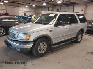 2000 Ford Expedition XLT with VIN 1FMRU1569YLB32940, listed as a IAAI auction lot 41316582 with 290,095 mi miles. Bid and sale history available at carsss.com. Image 17.