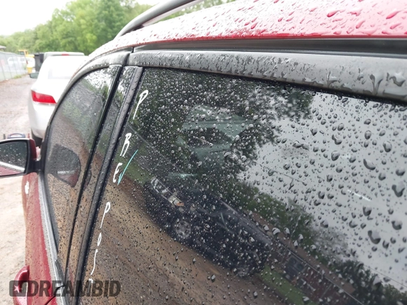 2013 Ford Escape SE z VIN 1FMCU0GX2DUD33640, wystawiony jako IAAI lot #42255552 z przebiegiem 150 018 mil mil oraz . Historia ofert i sprzedaży dostępna na DreamBid. Obrazek 15.