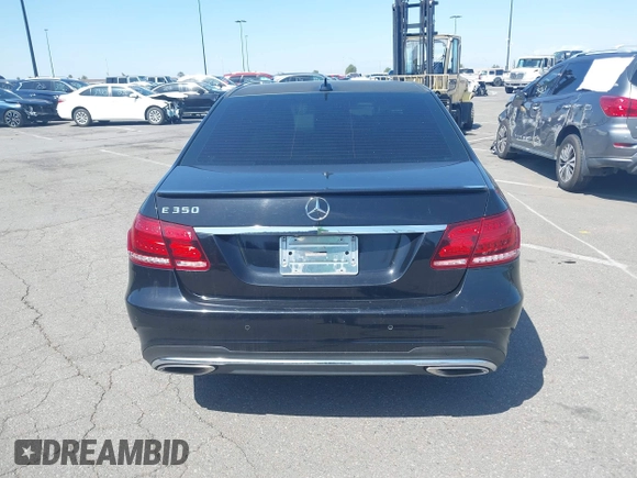2014 Mercedes-Benz E 350 Sport с VIN WDDHF5KB8EA969632, выставлен на аукционе IAAI как лот 41718172 с пробегом 164 082 миль миль и . История ставок и продаж доступна на DreamBid. Изображение 17.